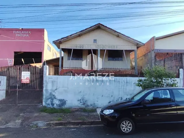 Casa com 396m² 2 quartos e 1 banheiro, à venda, no bairro Jardim São Pedro em Apucarana