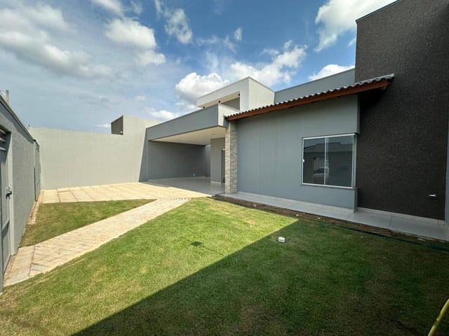 Casa com 300m² 3 quartos e 2 banheiros, à venda, no bairro Jardim Novo Horizonte em Sinop