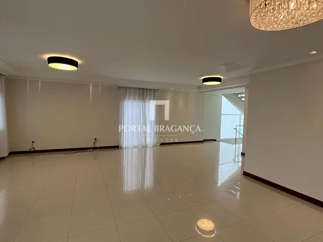 Casa com 550m² 4 quartos e 7 banheiros, à venda, no bairro Condomínio Residencial Fazenda Santa Helena em Bragança Paulista