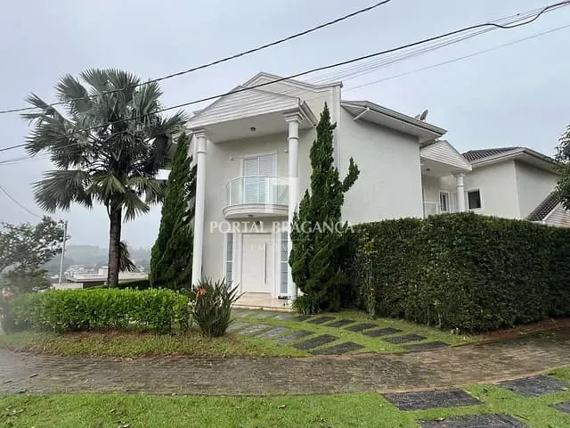 Casa com 550m² 4 quartos e 7 banheiros, à venda, no bairro Condomínio Residencial Fazenda Santa Helena em Bragança Paulista