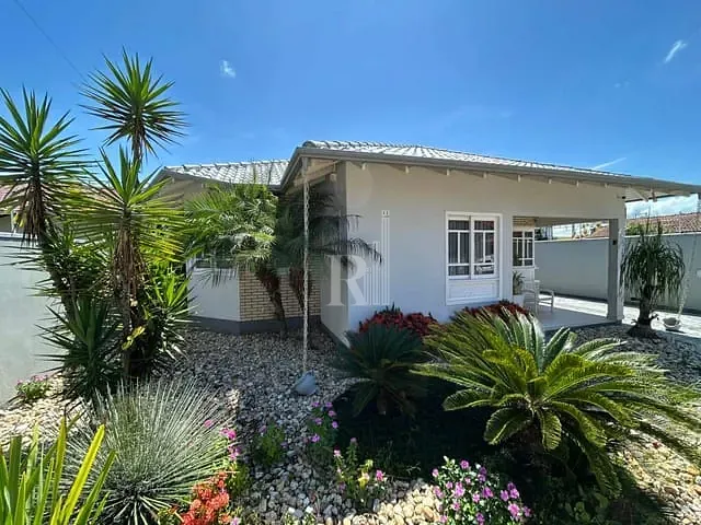 Casa 3 quartos e 3 banheiros, à venda, no bairro Joáia em Tijucas