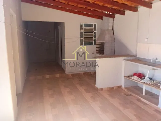 Casa com 300m² 3 quartos e 3 banheiros, à venda, no bairro Nossa Senhora das Dores em Guaxupé