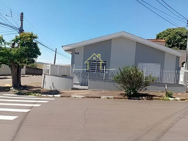Casa com 300m² 3 quartos e 3 banheiros, à venda, no bairro Nossa Senhora das Dores em Guaxupé