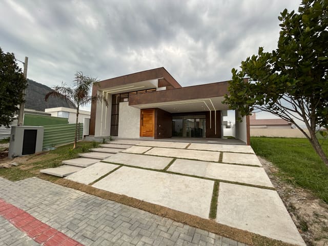 Casa com 370m² 3 quartos e 5 banheiros, à venda, no bairro Inoã (Inoã) em Maricá