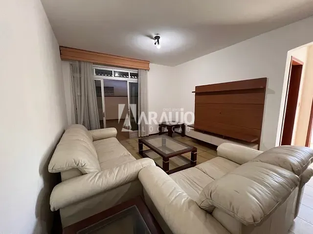 Casa 4 quartos e 4 banheiros, para alugar, no bairro Centro em Itajaí