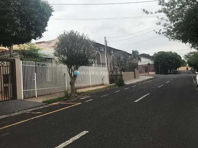 Casa com 281m², à venda ou para alugar, no bairro Santos Dumont em São José do Rio Preto