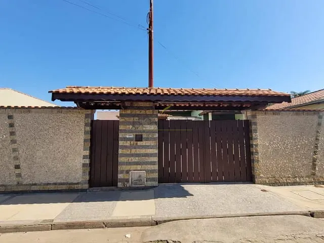 Casa com 580m² 2 quartos e 2 banheiros, à venda, no bairro Jardim Santo Afonso em Piracaia