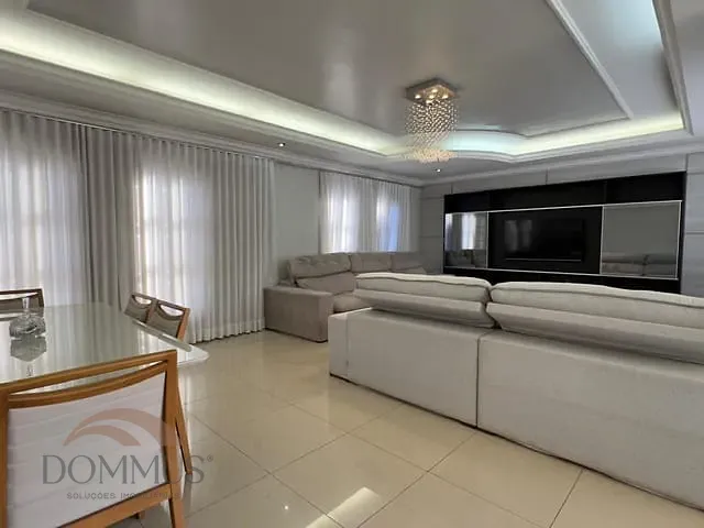 Casa com 575m² 4 quartos e 3 banheiros, à venda, no bairro Castelo em Ipatinga