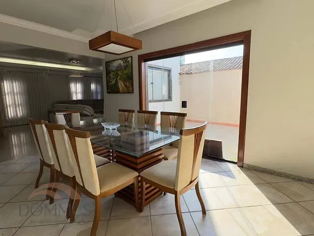 Casa com 575m² 4 quartos e 3 banheiros, à venda, no bairro Castelo em Ipatinga