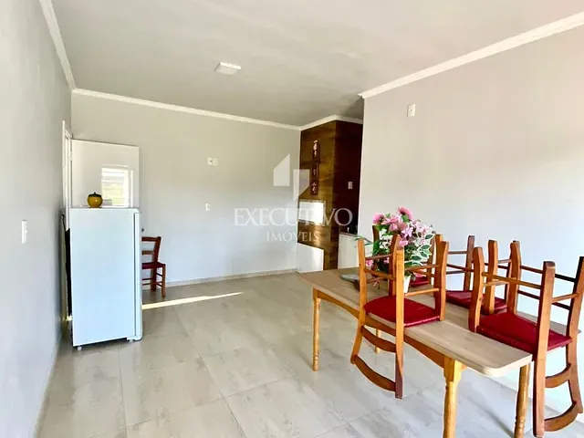 Casa 2 quartos e 2 banheiros, à venda, no bairro São Caetano em Arroio do Meio