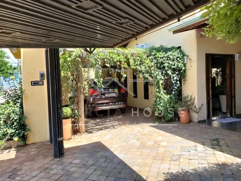 Casa, 4 quartos, 239 m² - Foto 1