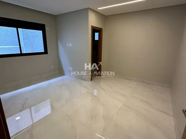 Casa com 360m² 3 quartos e 4 banheiros, à venda, no bairro Jardins Bolonha em Senador Canedo