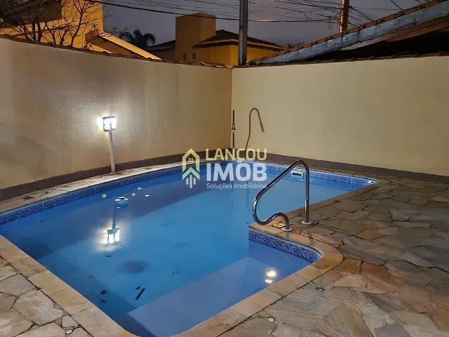 Casa 3 quartos e 2 banheiros, à venda, no bairro Parque da Colônia em Jundiaí