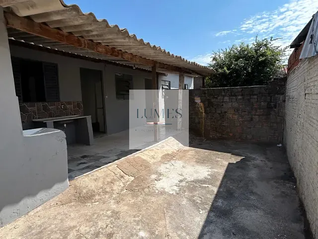 Casa com 50m² 2 quartos e 1 banheiro, para alugar, no bairro Vila Bertini em Americana