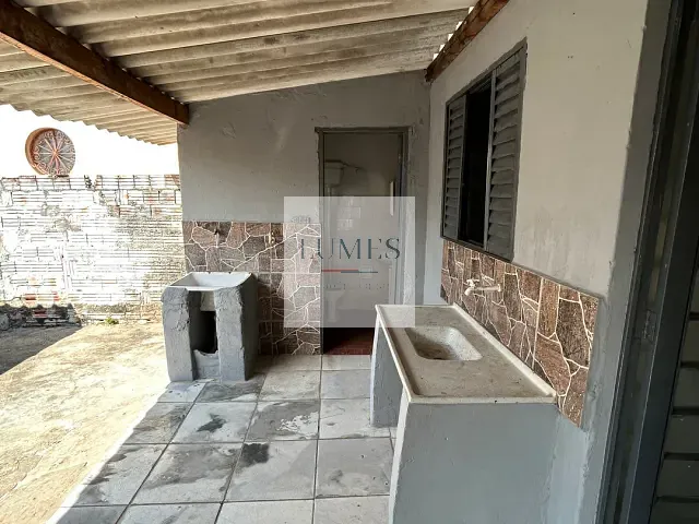 Casa com 50m² 2 quartos e 1 banheiro, para alugar, no bairro Vila Bertini em Americana