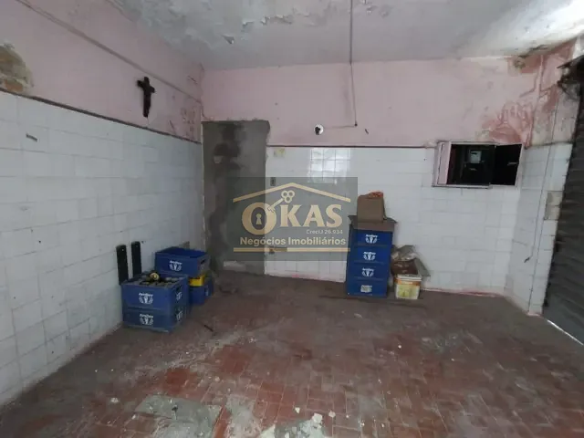 Casa com 250m² 4 quartos e 2 banheiros, à venda, no bairro Vila Amorim em Suzano