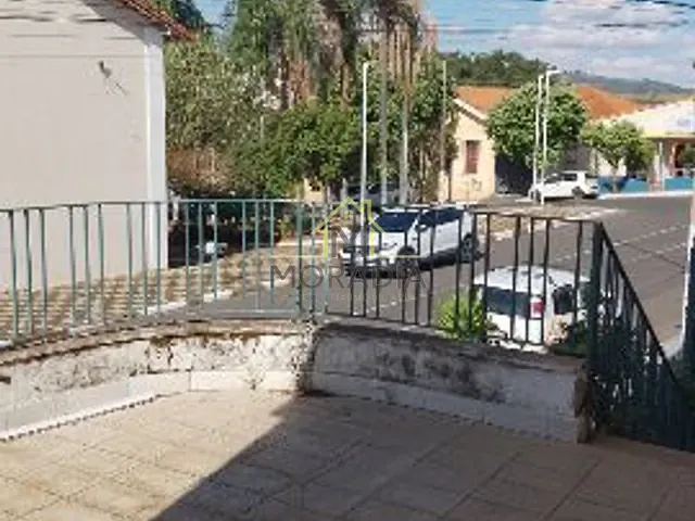 Casa 2 quartos e 1 banheiro, para alugar, no bairro Centro em Guaxupé