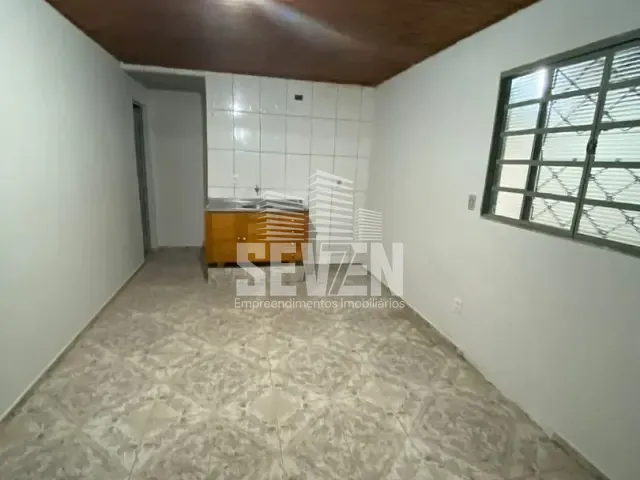Casa com 200m² 2 quartos e 1 banheiro, à venda, no bairro Residencial Nova Bauru em Bauru