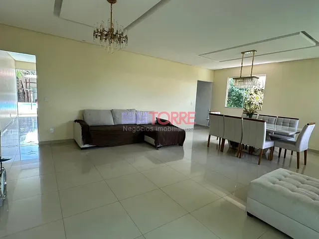 Casa 4 quartos e 3 banheiros, à venda, no bairro Olivença em Ilhéus