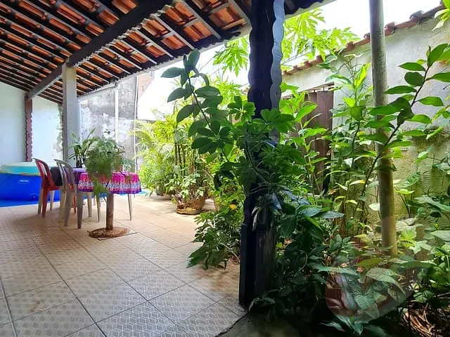 Casa com 447m² 3 quartos e 3 banheiros, à venda, no bairro Flórida em Praia Grande