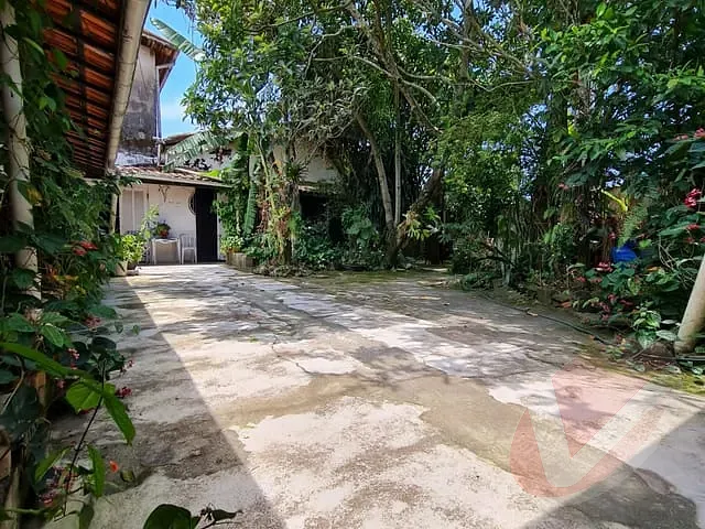 Casa com 447m² 3 quartos e 3 banheiros, à venda, no bairro Flórida em Praia Grande