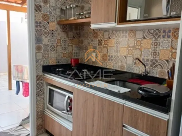 Casa 2 quartos e 2 banheiros, à venda, no bairro Areal em Pelotas