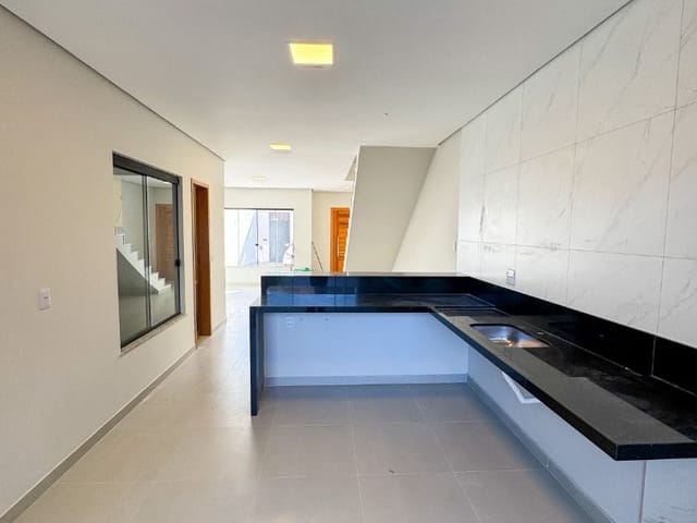 Casa com 140m² 3 quartos e 4 banheiros, à venda, no bairro Lagoa em Macaé