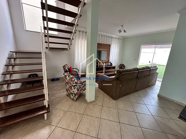 Casa com 300m² 3 quartos e 3 banheiros, à venda, no bairro Parque São Luís em Taubaté