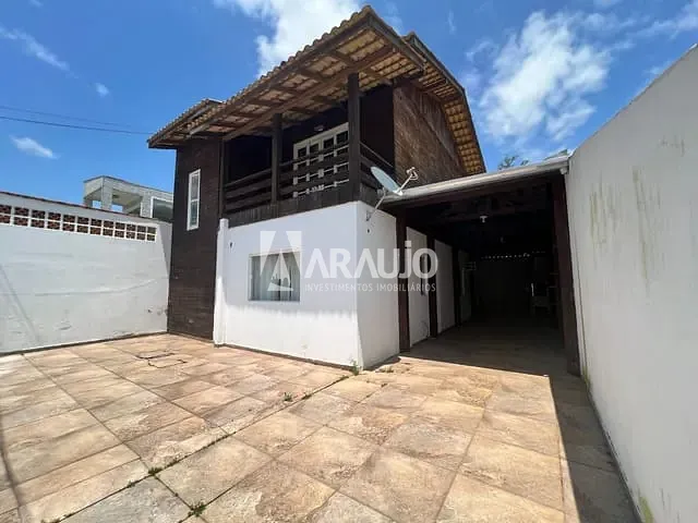 Casa com 87m² 3 quartos e 2 banheiros, à venda, no bairro Espinheiros em Itajaí