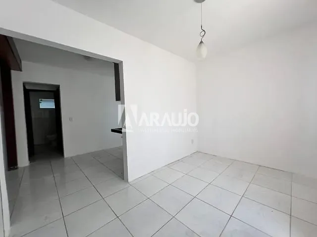 Casa com 87m² 3 quartos e 2 banheiros, à venda, no bairro Espinheiros em Itajaí