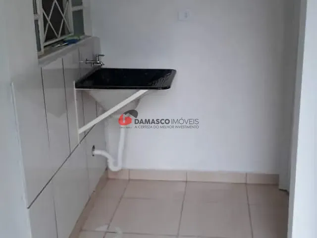 Casa com 140m² 2 quartos e 1 banheiro, à venda, no bairro Jardim Maria Eneida em Mauá