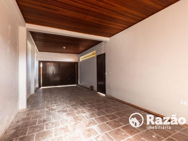 Casa com 250m² 3 quartos e 2 banheiros, à venda, no bairro Cajuru em Curitiba