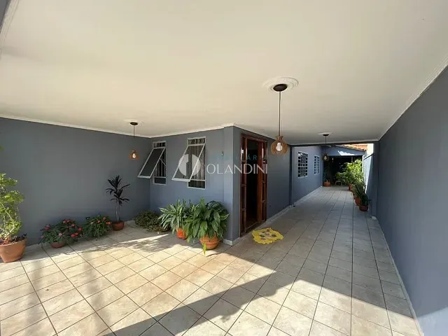 Casa com 300m² 3 quartos e 4 banheiros, à venda, no bairro Itamaraty em Artur Nogueira