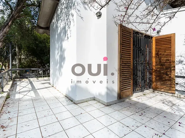 Casa com 304m² 5 quartos e 2 banheiros, à venda, no bairro Jardim Leonor em São Paulo