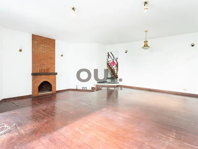 Casa com 304m² 5 quartos e 2 banheiros, à venda, no bairro Jardim Leonor em São Paulo