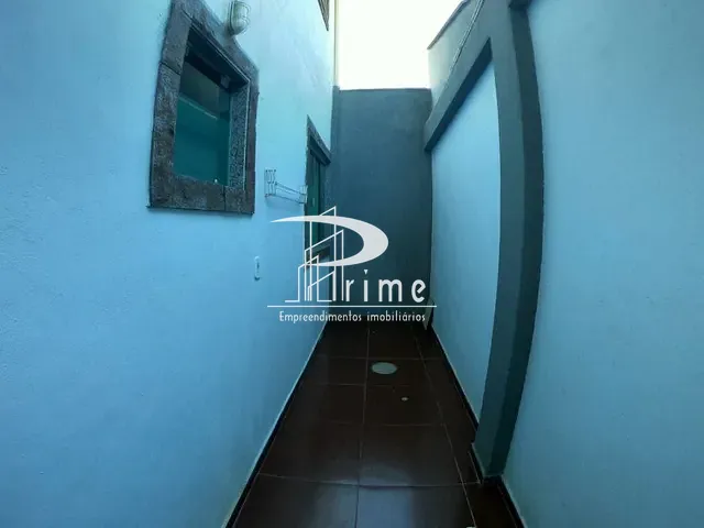 Casa com 300m² 3 quartos e 3 banheiros, à venda, no bairro Trindade em São Gonçalo