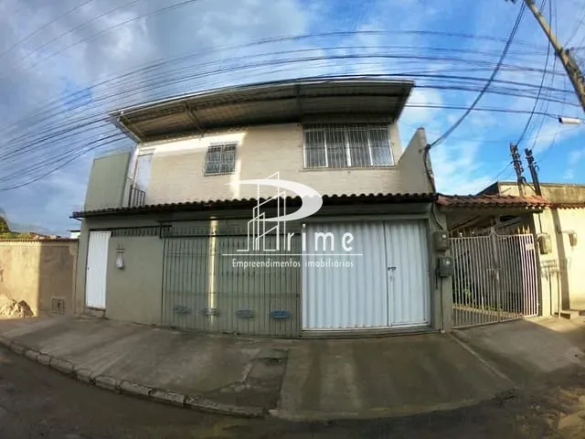 Casa com 300m² 3 quartos e 3 banheiros, à venda, no bairro Trindade em São Gonçalo