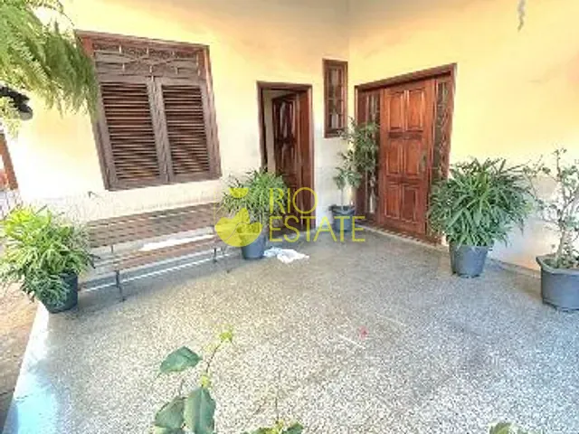 Casa com 548m², à venda ou para alugar, no bairro Vila Santa Cecília em Volta Redonda
