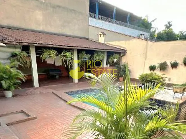 Casa com 548m², à venda ou para alugar, no bairro Vila Santa Cecília em Volta Redonda