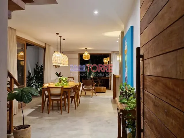 Casa com 240m² 4 quartos e 4 banheiros, à venda, no bairro Nossa Senhora da Vitória em Ilhéus