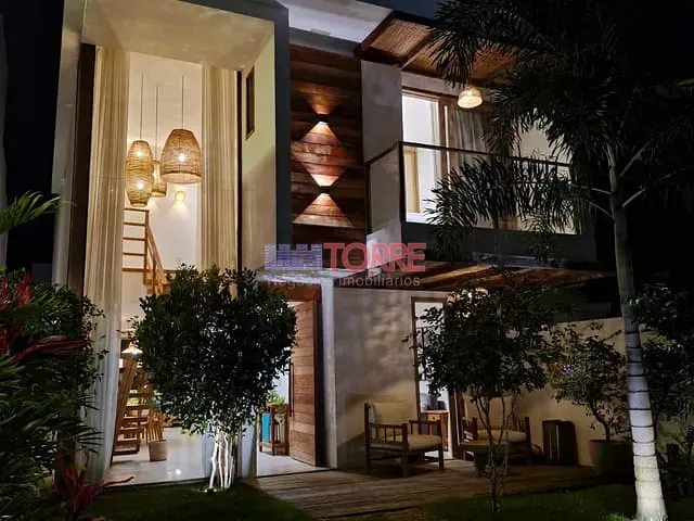 Casa com 240m² 4 quartos e 4 banheiros, à venda, no bairro Nossa Senhora da Vitória em Ilhéus