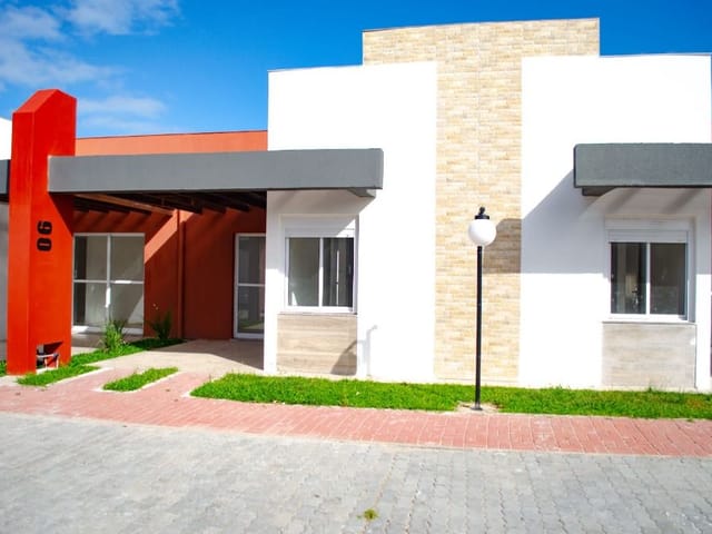 Casa com 90m² 2 quartos e 1 banheiro, à venda, no bairro Cassino em Rio Grande