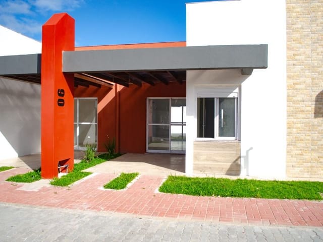 Casa com 90m² 2 quartos e 1 banheiro, à venda, no bairro Cassino em Rio Grande