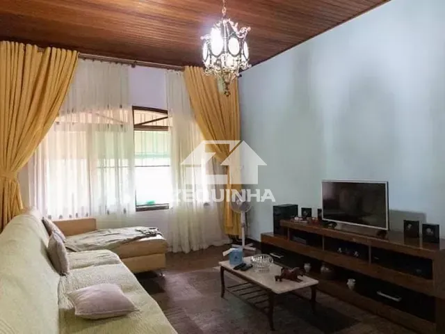 Casa com 250m² 3 quartos e 3 banheiros, à venda, no bairro Vila Campesina em Osasco