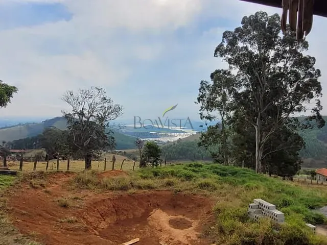Casa 3 quartos e 3 banheiros, à venda, no bairro Bairro Dobrada em Piracaia