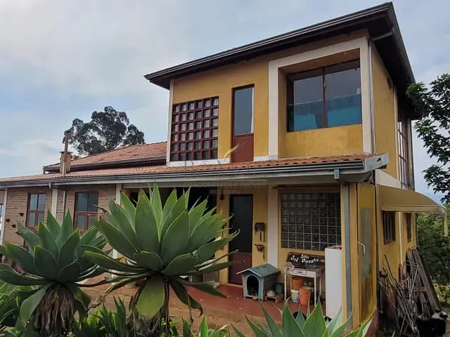 Casa 3 quartos e 3 banheiros, à venda, no bairro Boa Vista em Piracaia