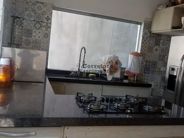 Casa com 250m² 4 quartos e 3 banheiros, à venda, no bairro Jardim Altos de Santana I em Jacareí