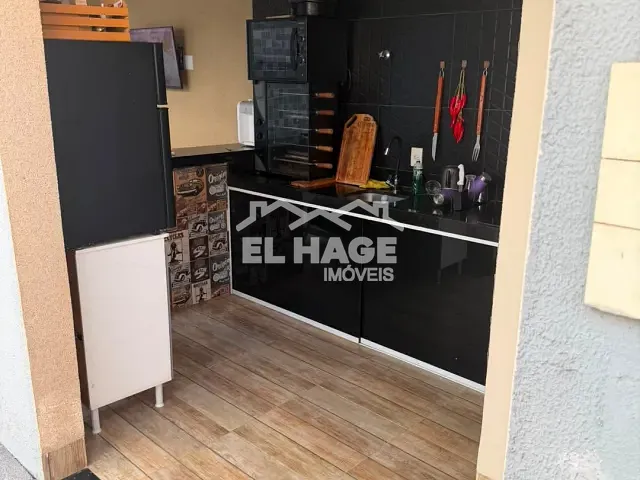 Casa com 250m² 3 quartos e 2 banheiros, à venda, no bairro Loteamento Salvador Costa Marques em Cuiabá