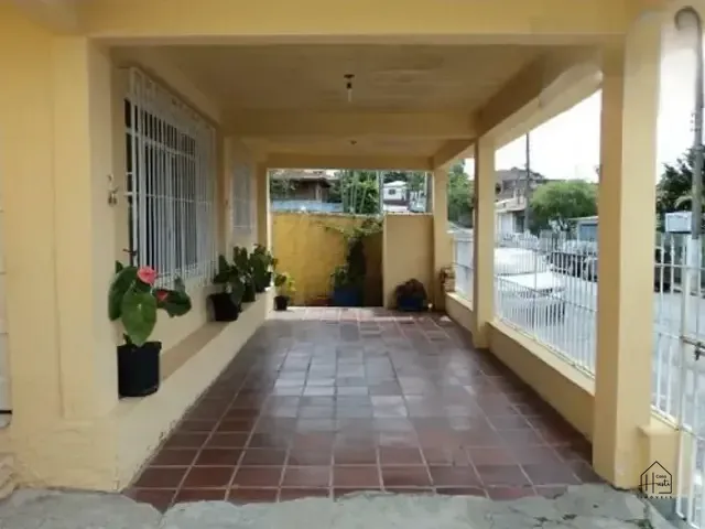Casa com 270m², à venda, no bairro Vila Santo Antônio do Portão em Cotia