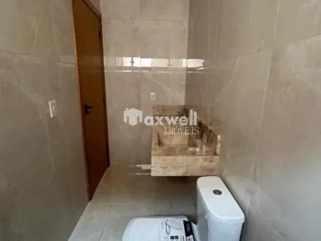 Casa com 180m² 3 quartos e 3 banheiros, à venda, no bairro Parque Flamboyant em Aparecida de Goiânia